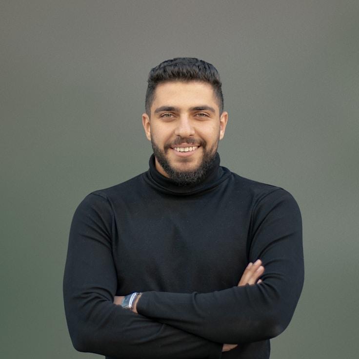 Jamie Chen, Client Relations Director, discussing corporate gifting strategy with business clients